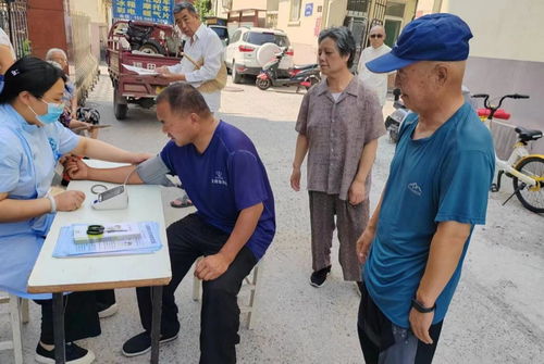 關(guān)愛老年健康，守護(hù)安全生活——?dú)v下二院歷山東路社區(qū)衛(wèi)生服務(wù)站開展老年人防跌倒健康教育咨詢活動(dòng)